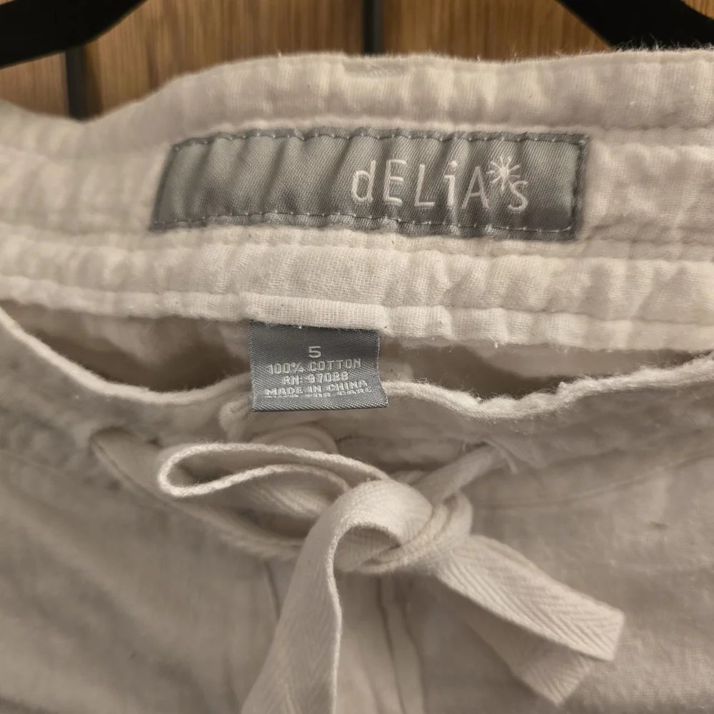 Delia's White Drawstring Crop Lounge Pants - Picture 4 of 6